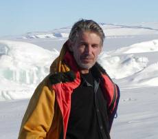 Dr Peter Barrett