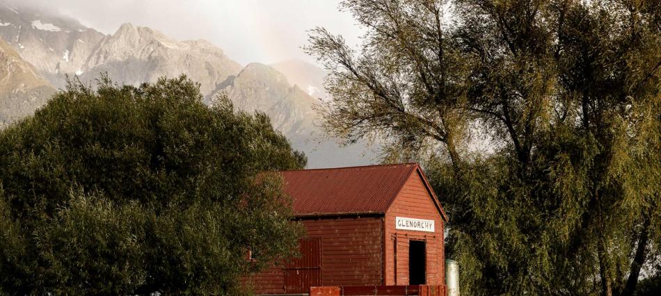 2020 2 27 Glenorchy buildings rainbow1